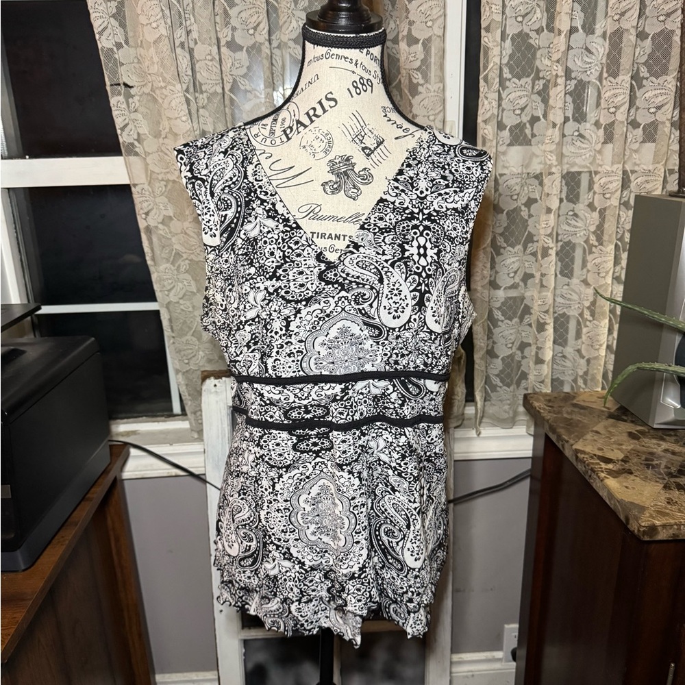Style & Co. Black and White Asymmetrical Belted Tank Top